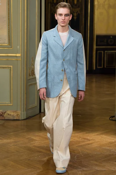Look 13